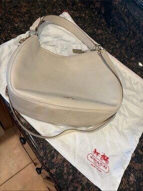 Coach Cream Leather Shoulder Hobo Bag